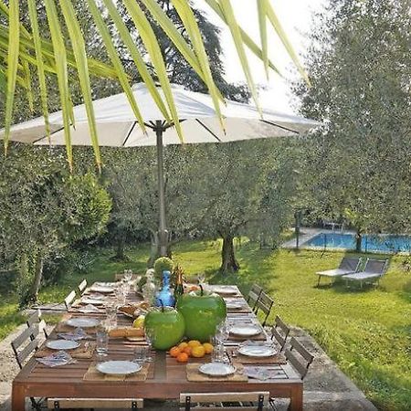 Villa Sweet Flower - With Private Pool And Garden مانربا ديل جاردا المظهر الخارجي الصورة