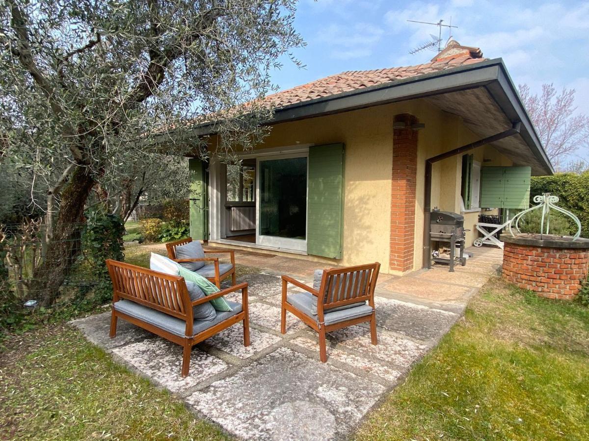 Villa Sweet Flower - With Private Pool And Garden مانربا ديل جاردا المظهر الخارجي الصورة